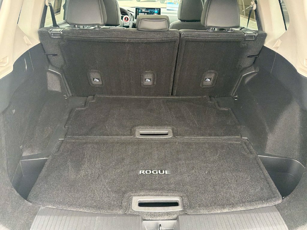 Used 2024 Nissan Rogue SL w/ SL Premium Package FWD image 7