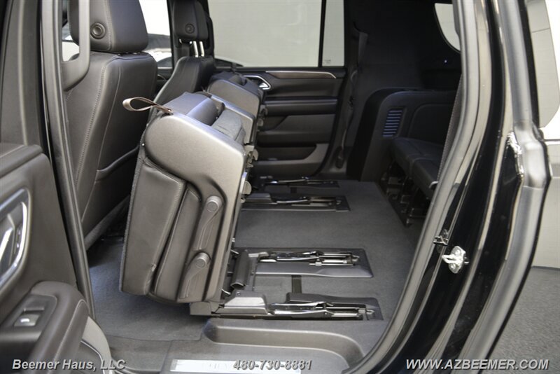 Used 2021 Chevrolet Suburban LT RWD image 25