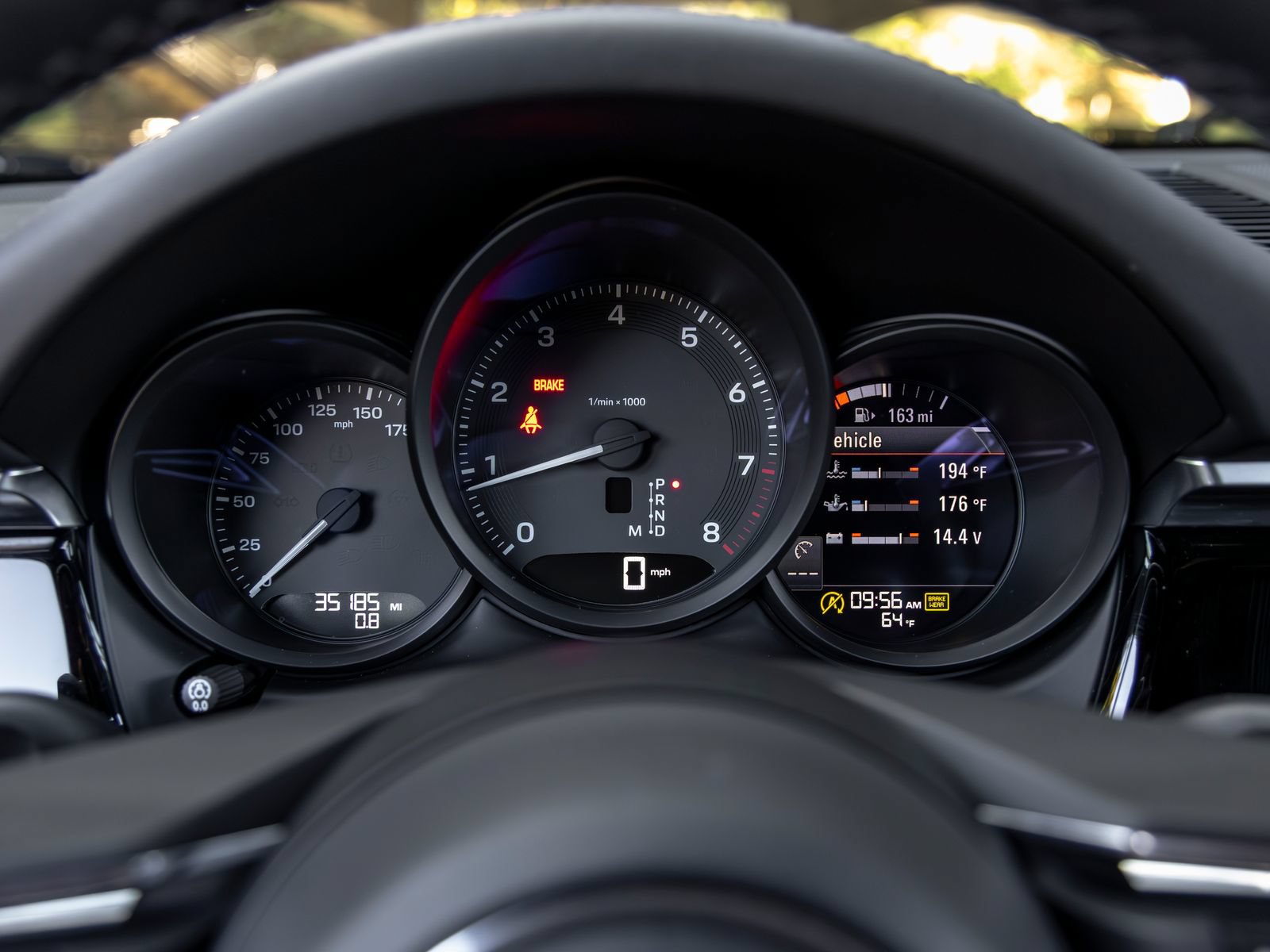 Certified 2023 Porsche Macan AWD/4WD image 32