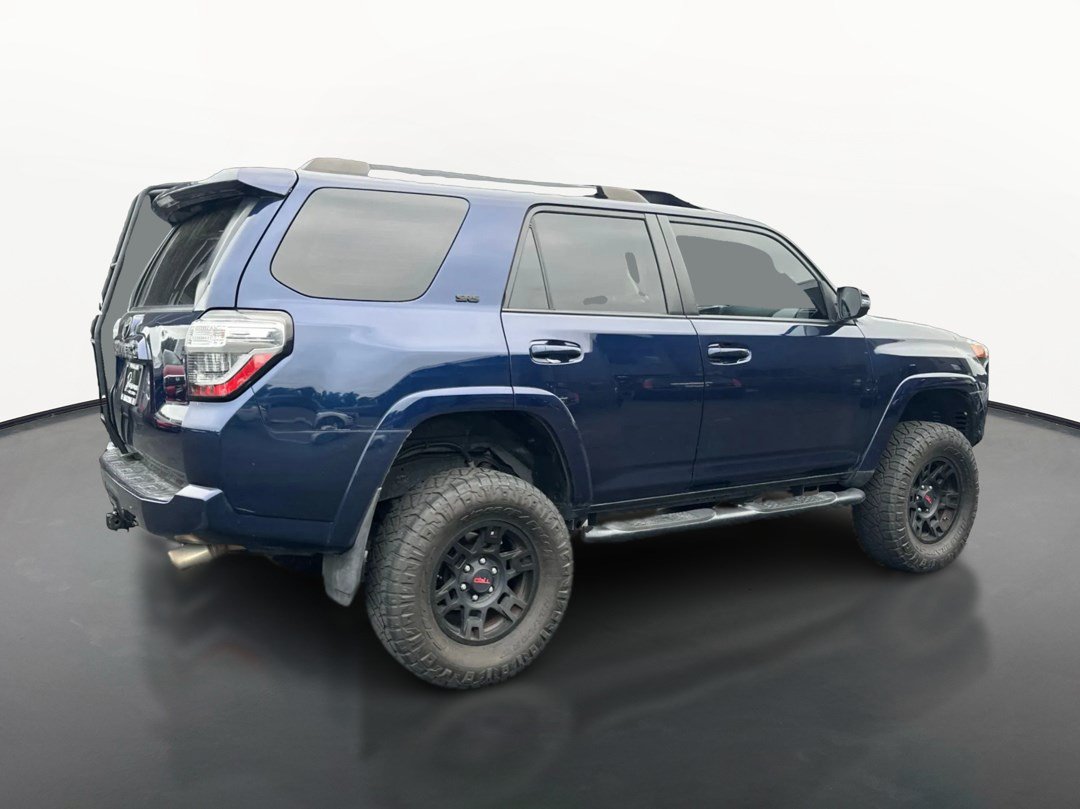 Used 2018 Toyota 4Runner SR5 Premium AWD/4WD image 3