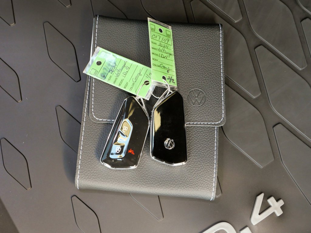 Used 2024 Volkswagen ID.4 Pro S image 22