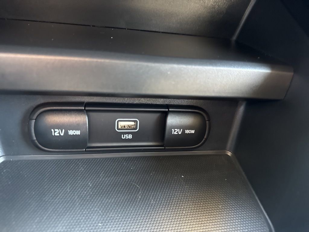 Used 2023 Kia Soul LX image 25