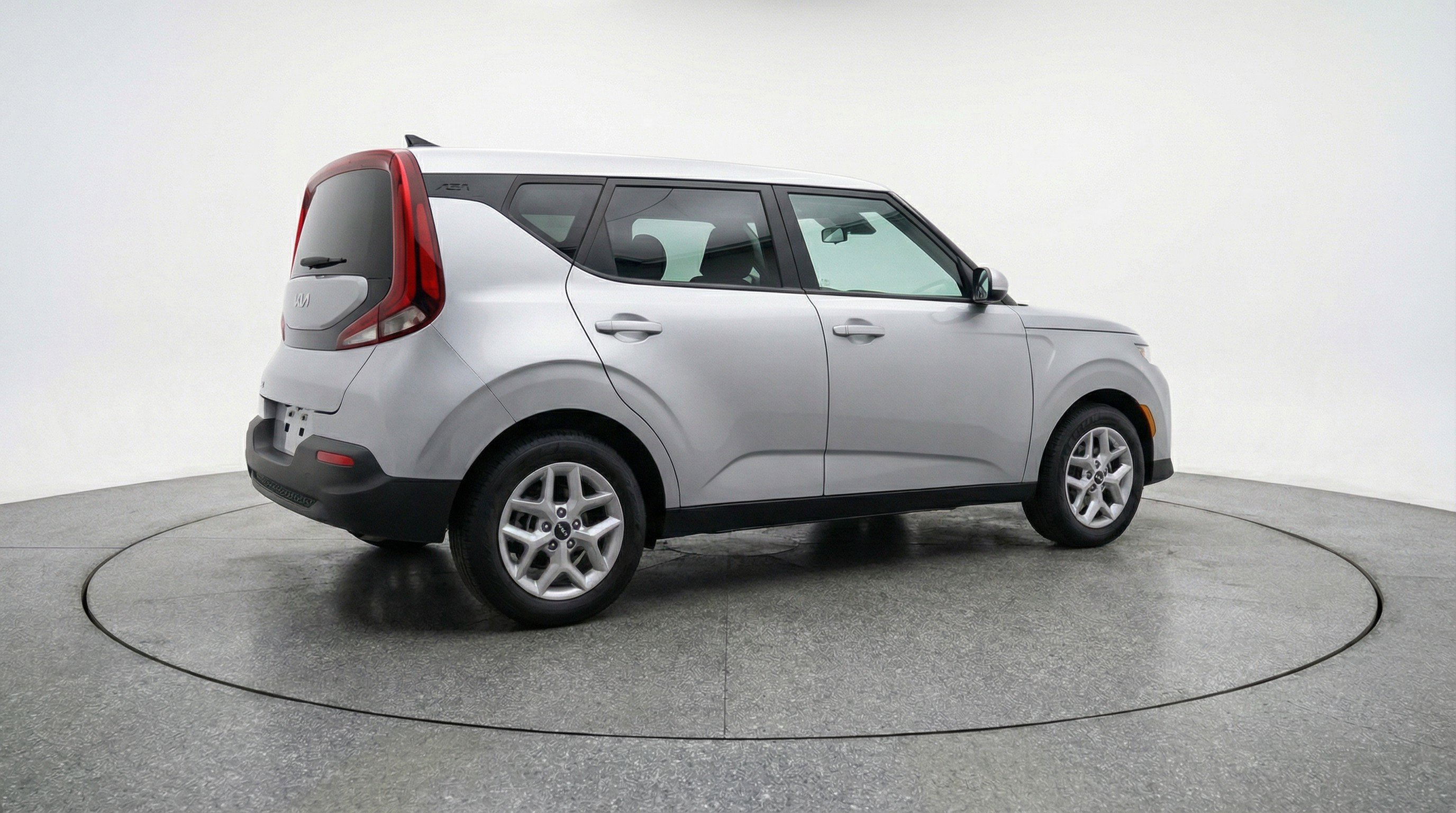Used 2025 Kia Soul LX w/ LX Technology Package image 9