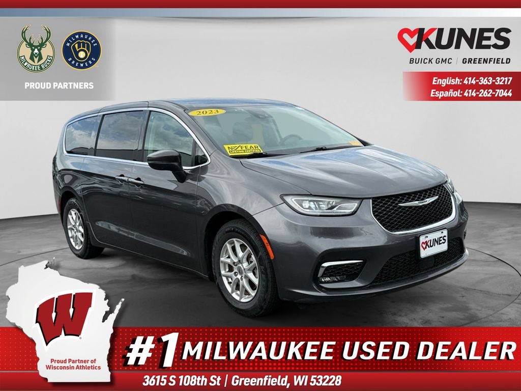 Used 2023 Chrysler Pacifica Touring-L