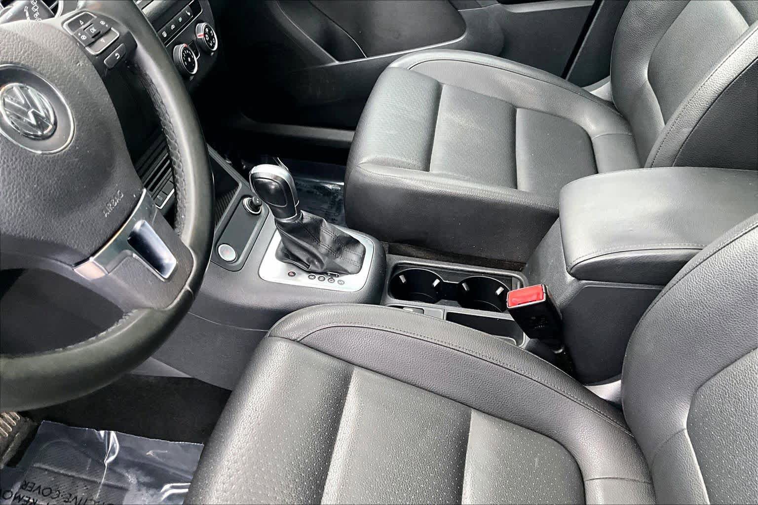 Used 2017 Volkswagen Tiguan Wolfsburg Edition FWD image 17