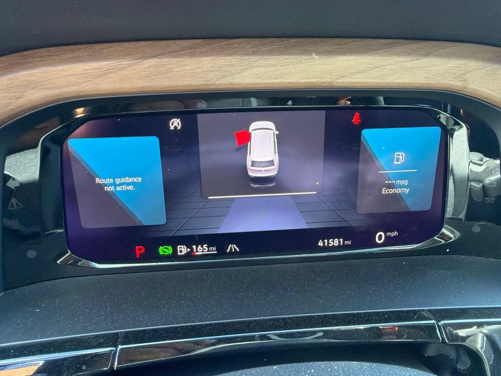 Used 2025 Volkswagen Atlas SE FWD image 17