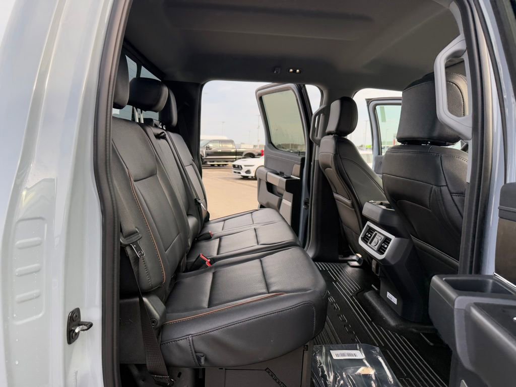 New 2026 Ford F250 Lariat w/ Black Appearance Package image 21