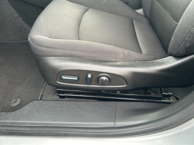 Used 2022 Chevrolet Malibu LT image 13