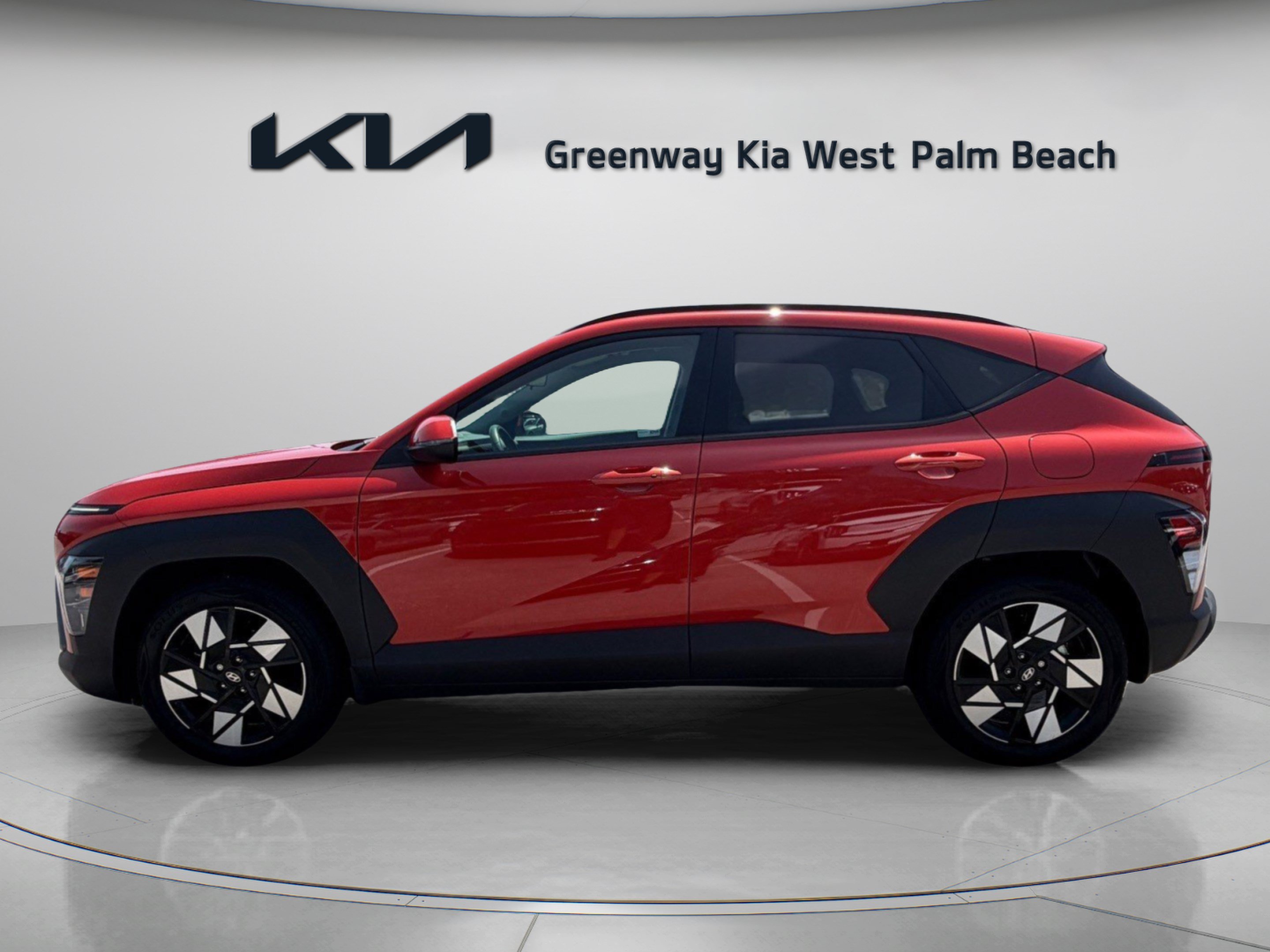 Used 2025 Hyundai Kona SEL FWD image 4