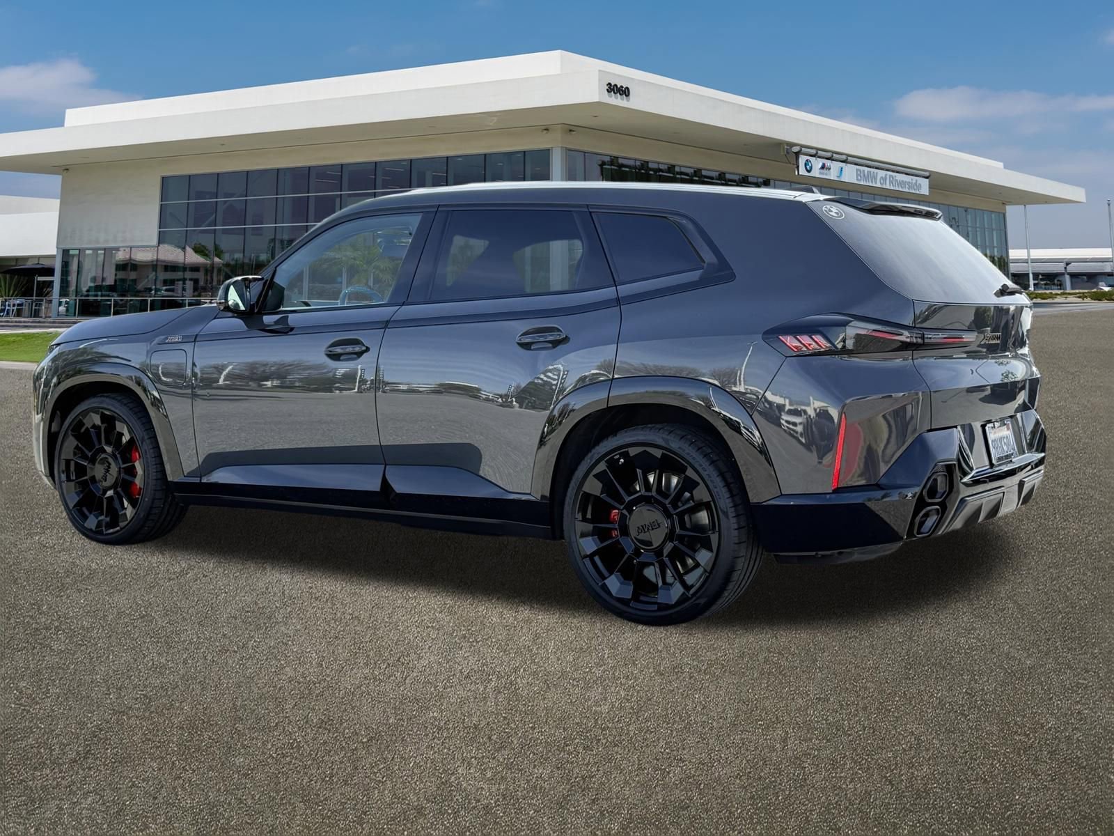 Used 2025 BMW XM Base image 8