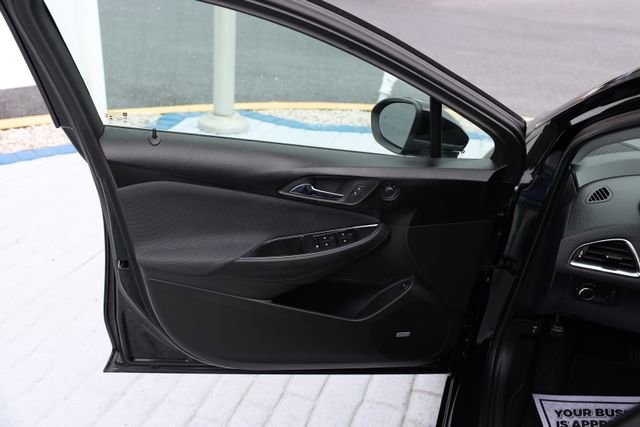 Used 2019 Chevrolet Cruze LT w/ Sun And Sound Package FWD image 11