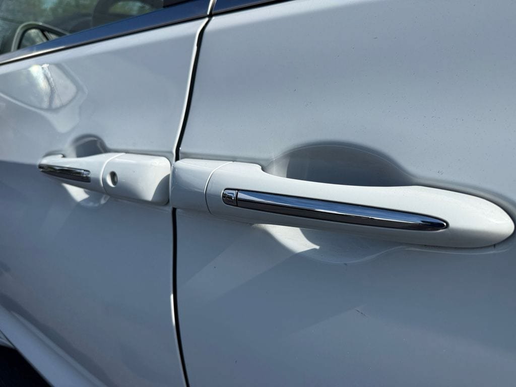 Used 2021 Chrysler Pacifica Touring-L FWD image 30