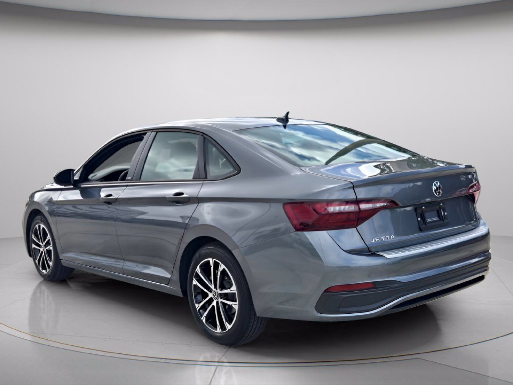 Certified 2024 Volkswagen Jetta Sport FWD image 4