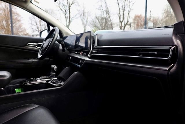 Certified 2024 Kia Sportage EX image 41