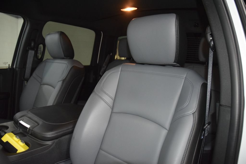 Used 2026 RAM 5500 Tradesman w/ Chrome Appearance Group AWD/4WD image 32