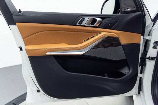 New 2026 BMW X5 xDrive50e image 15