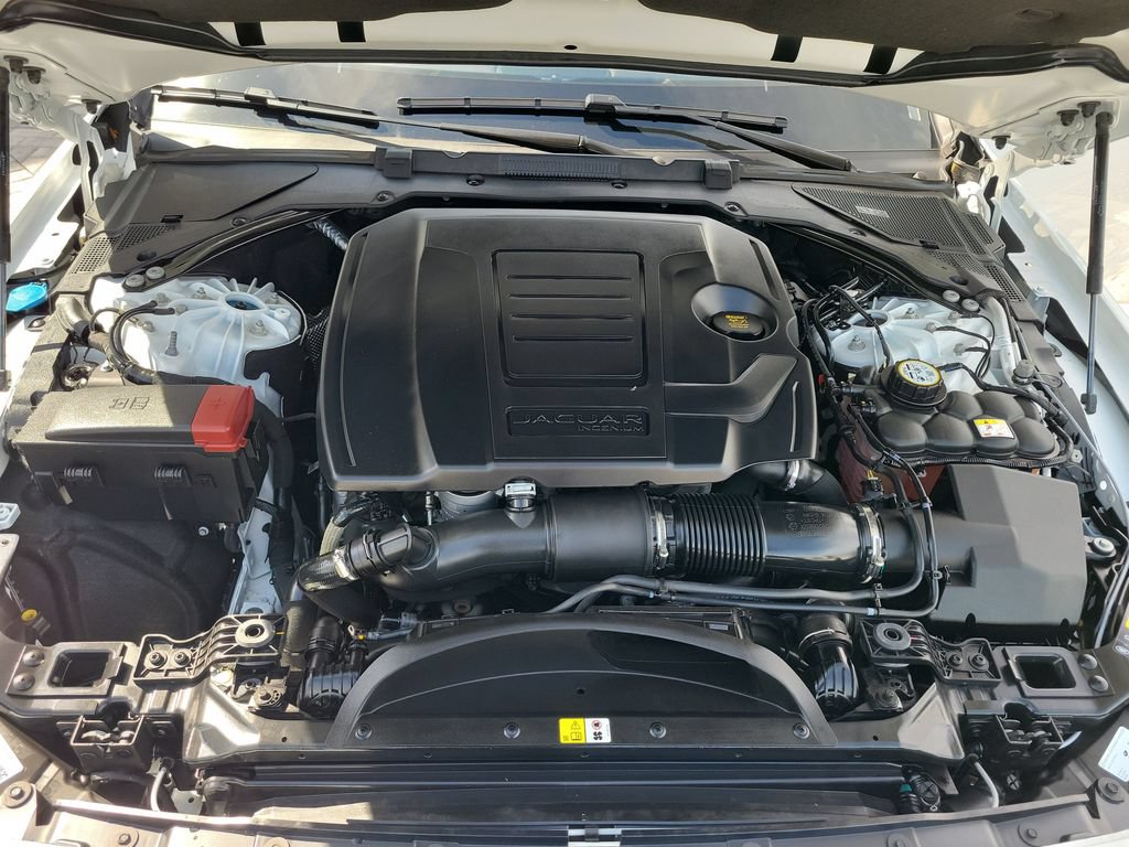 Used 2021 Jaguar XF S RWD image 29