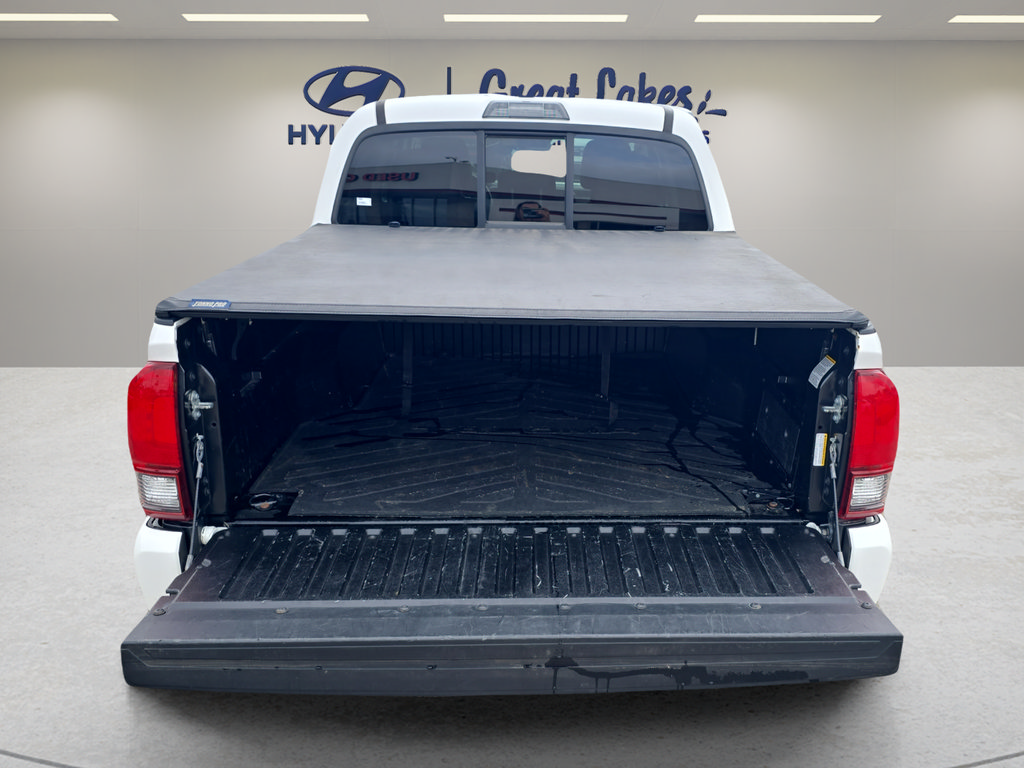 Used 2021 Toyota Tacoma SR AWD/4WD image 9