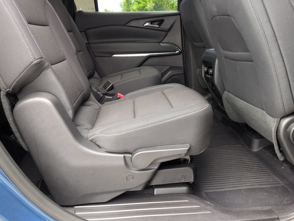 Used 2026 Chevrolet Traverse LT w/ LPO, Floor Liner Package AWD/4WD image 25
