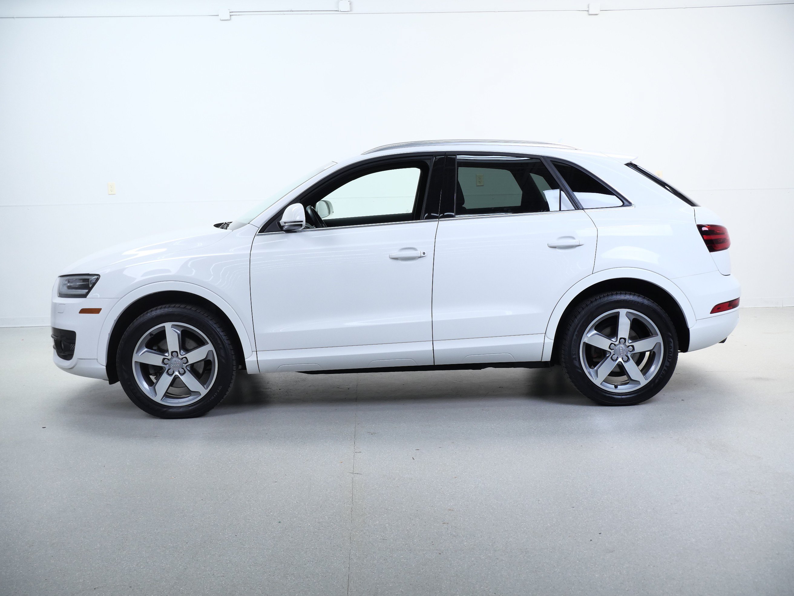 Used 2015 Audi Q3 2.0T Premium Plus AWD/4WD image 9