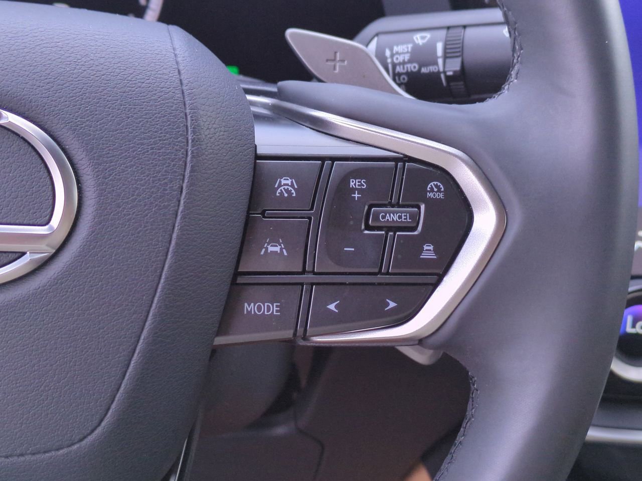 Used 2024 Lexus RZ 300e Premium image 21