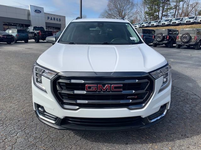 Used 2023 GMC Terrain AT4 image 3