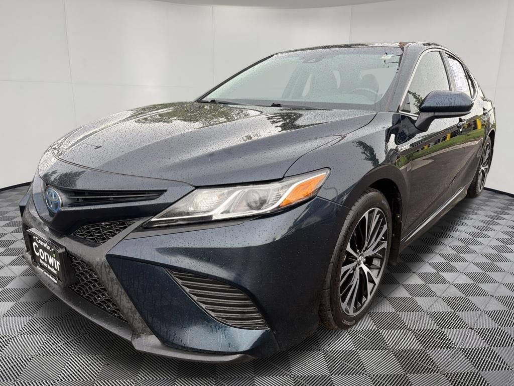 Used 2019 Toyota Camry SE FWD image 3