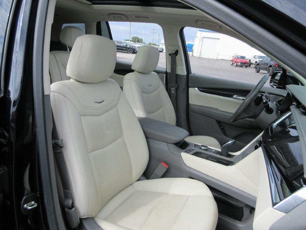 Certified 2021 Cadillac XT6 Premium Luxury FWD image 22