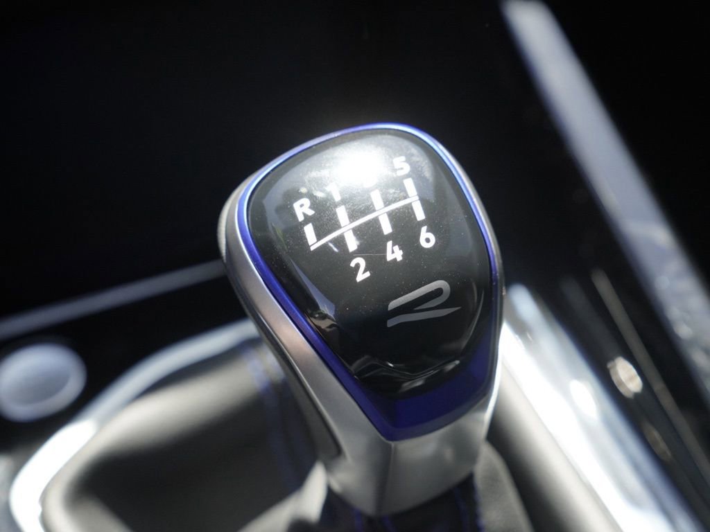 Used 2024 Volkswagen Golf R image 16