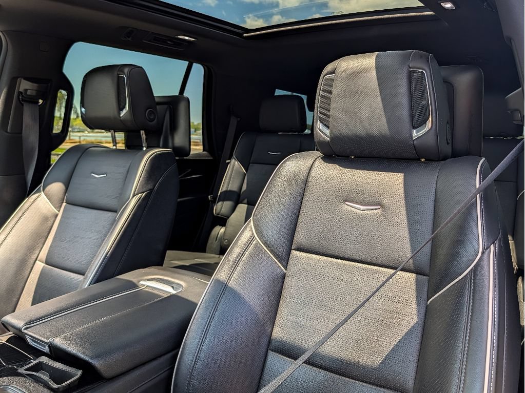 Used 2023 Cadillac Escalade Sport AWD/4WD image 36