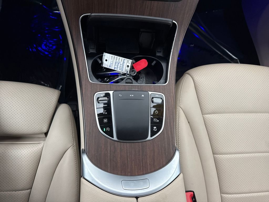 Used 2022 Mercedes-Benz GLC 300 4MATIC w/ Premium Package Lite image 21