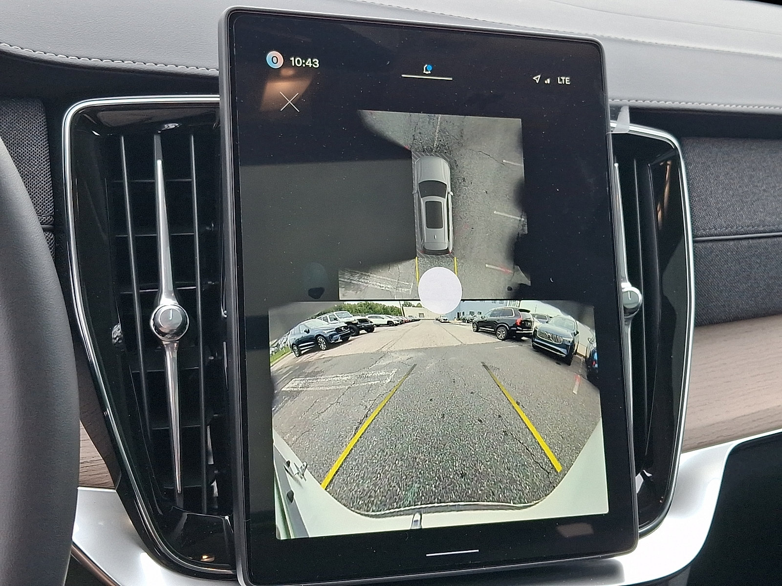 New 2027 Volvo XC90 B6 Plus AWD/4WD image 17