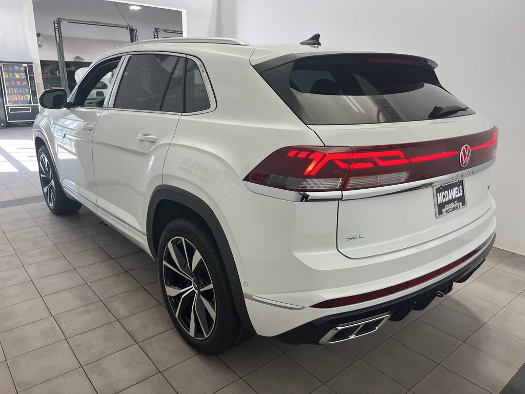 New 2026 Volkswagen Atlas Cross Sport SEL Premium R-Line image 4