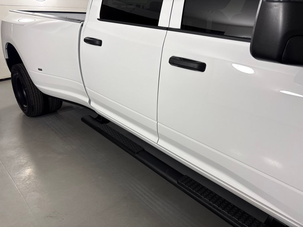 New 2027 RAM 3500 Tradesman AWD/4WD image 12