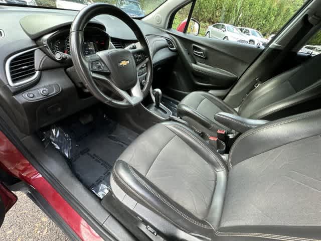 Used 2019 Chevrolet Trax LT w/ LT Convenience Package AWD/4WD image 15