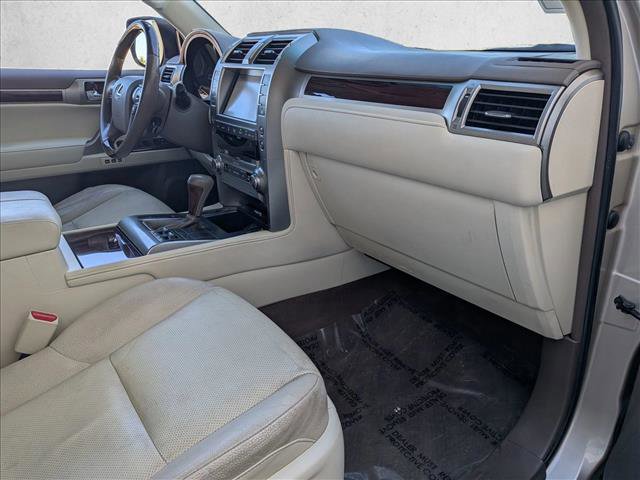 Used 2016 Lexus GX 460 w/ Premium Package image 29