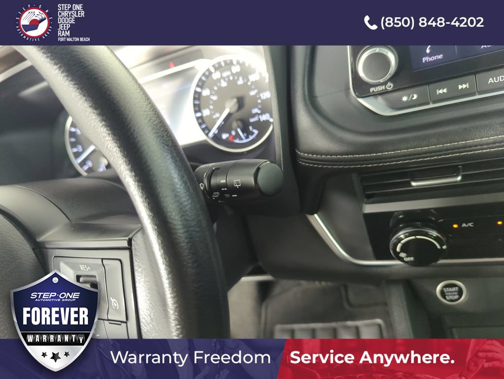 Used 2023 Nissan Rogue S FWD image 23