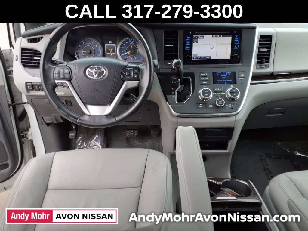 Used 2017 Toyota Sienna XLE Premium FWD image 42
