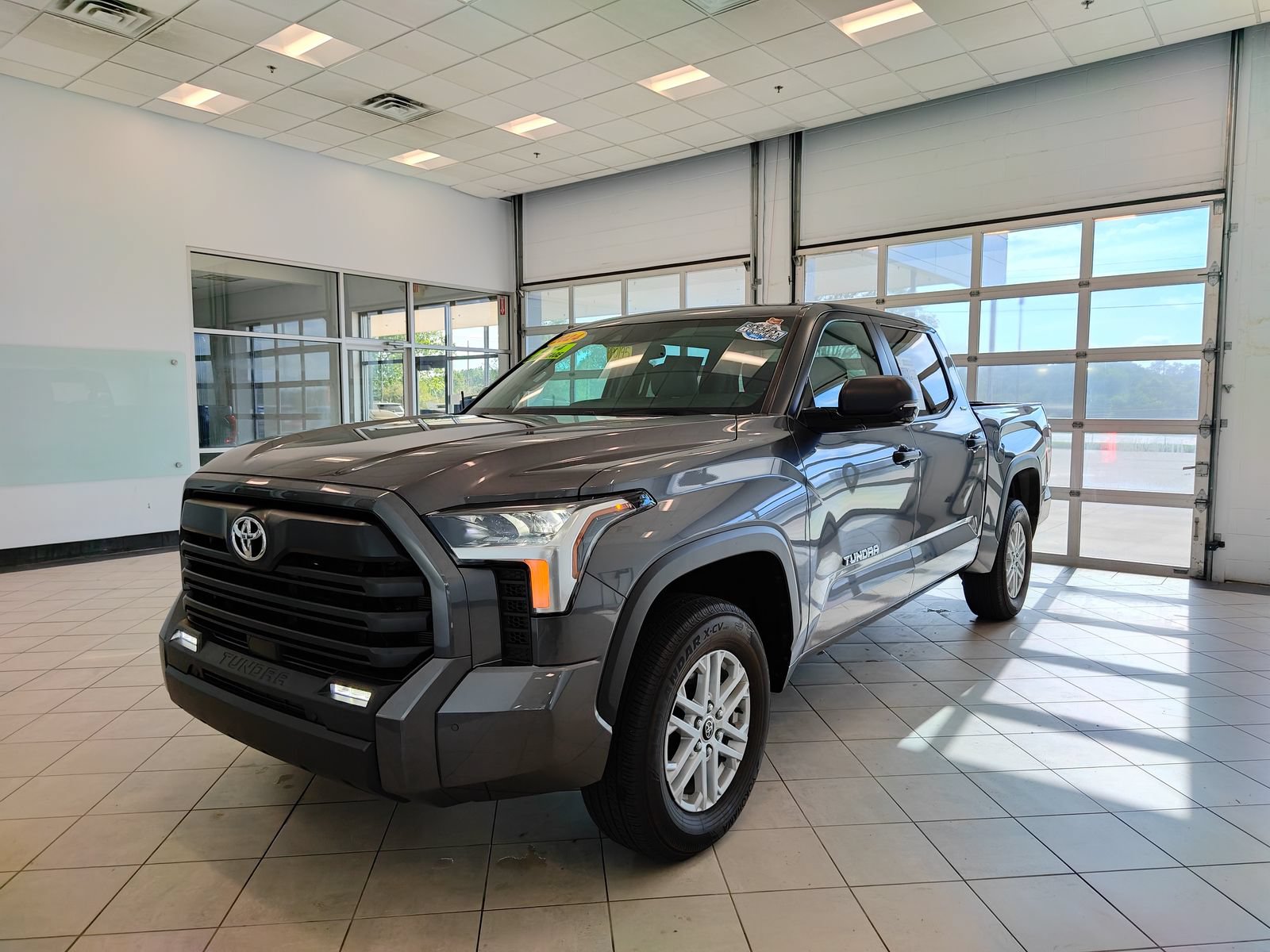 Used 2024 Toyota Tundra SR5 w/ SR5 Convenience Package AWD/4WD image 7