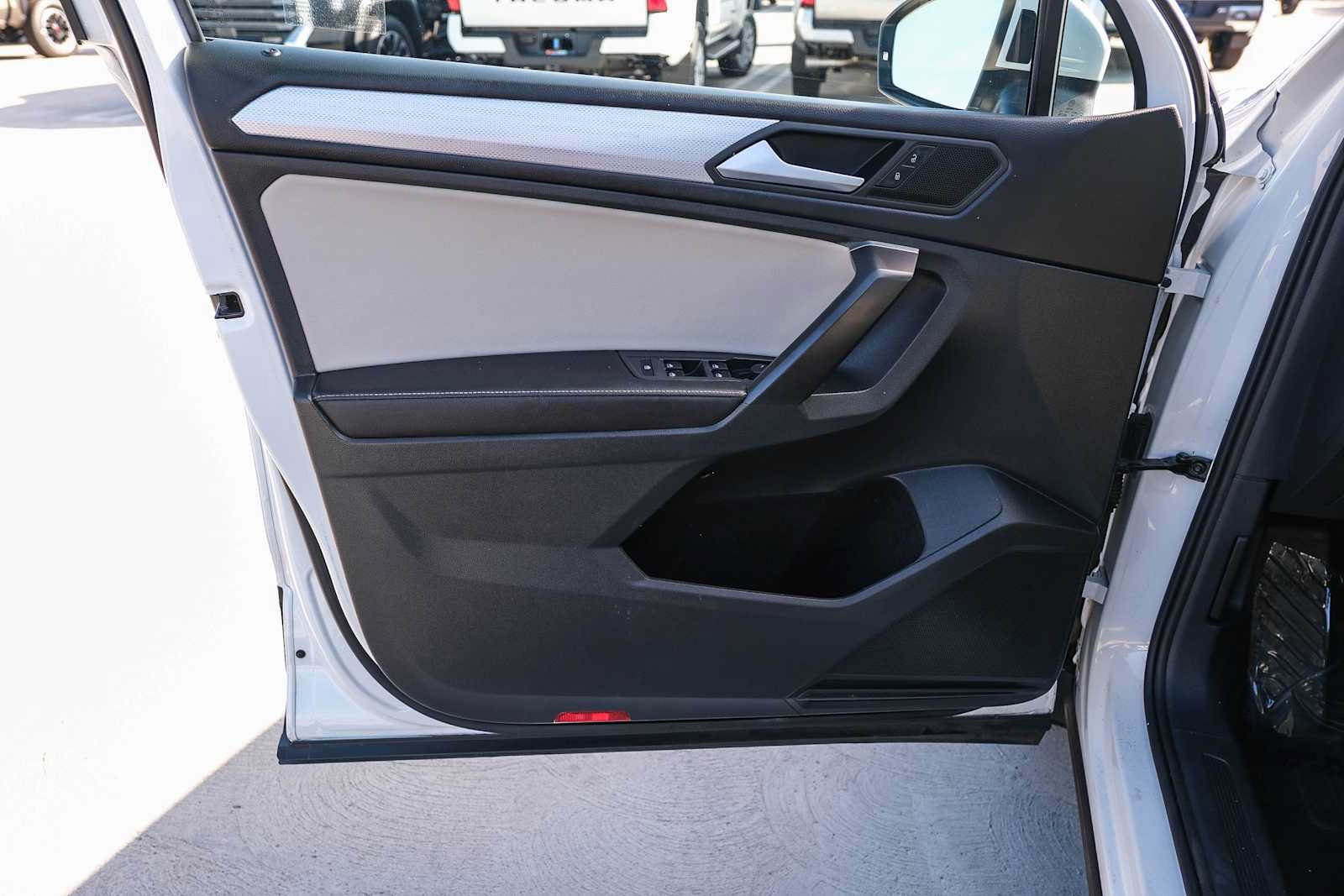 Used 2022 Volkswagen Tiguan S FWD image 21