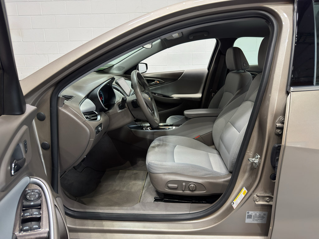 Used 2024 Chevrolet Malibu LT FWD image 13