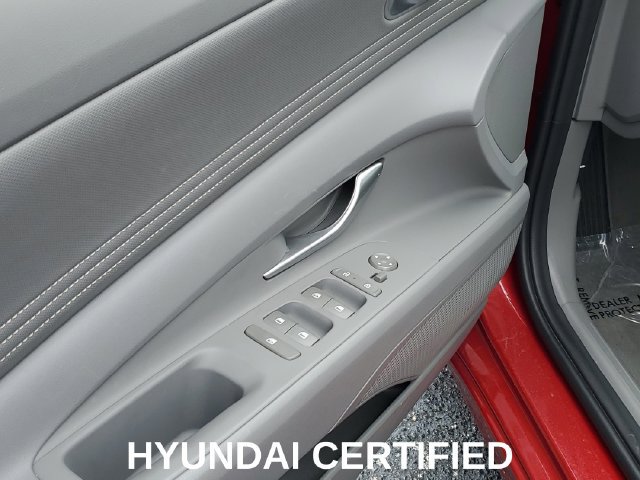 Used 2025 Hyundai Elantra SEL FWD image 10