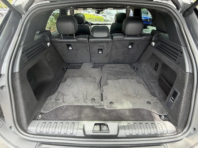 Used 2025 Land Rover Range Rover Sport SE AWD/4WD image 16