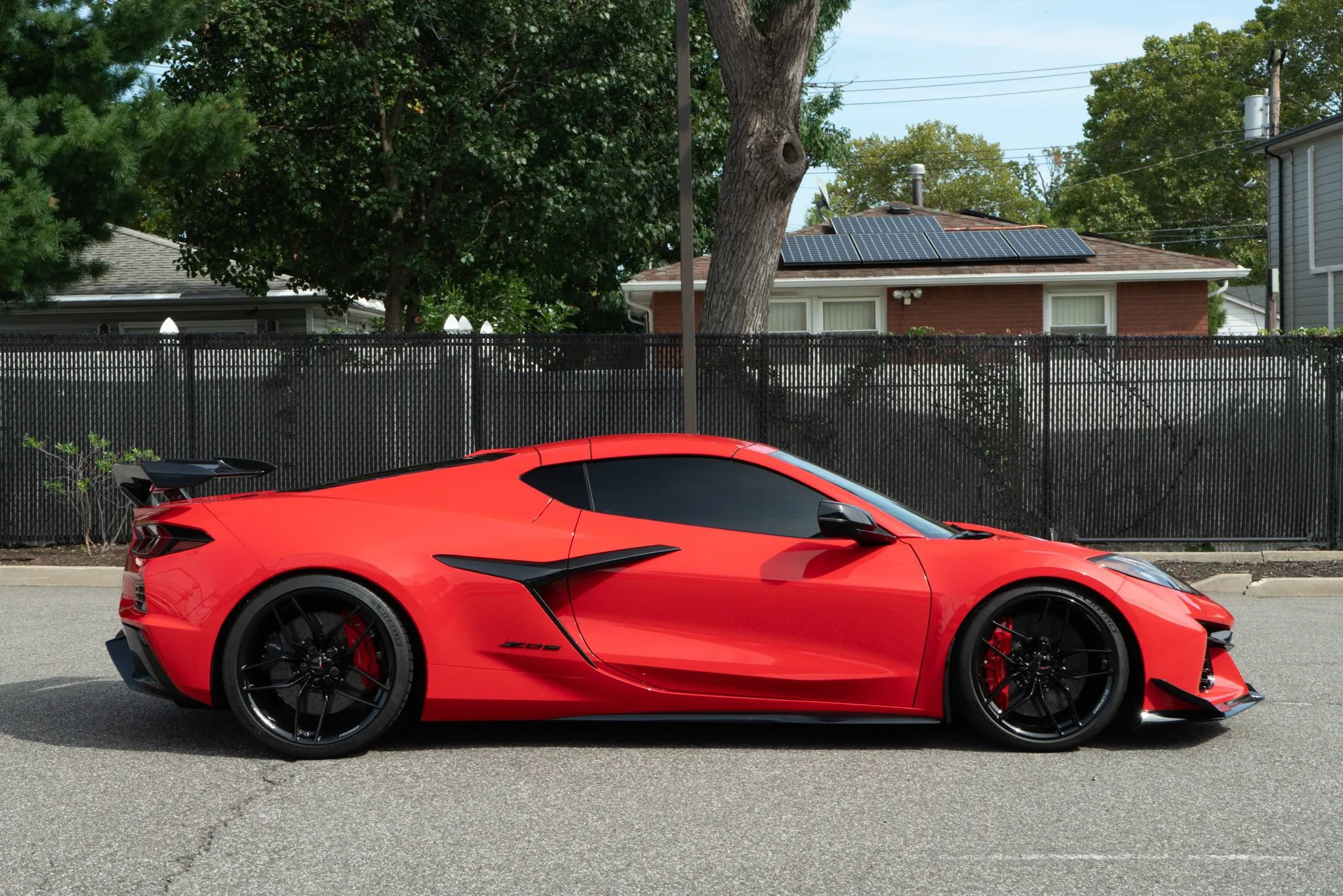Used 2025 Chevrolet Corvette Z06 w/ Z07 Performance Package RWD image 9