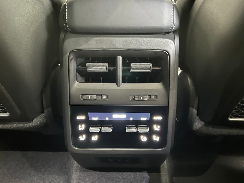 New 2026 Porsche Macan 4S Electric image 17