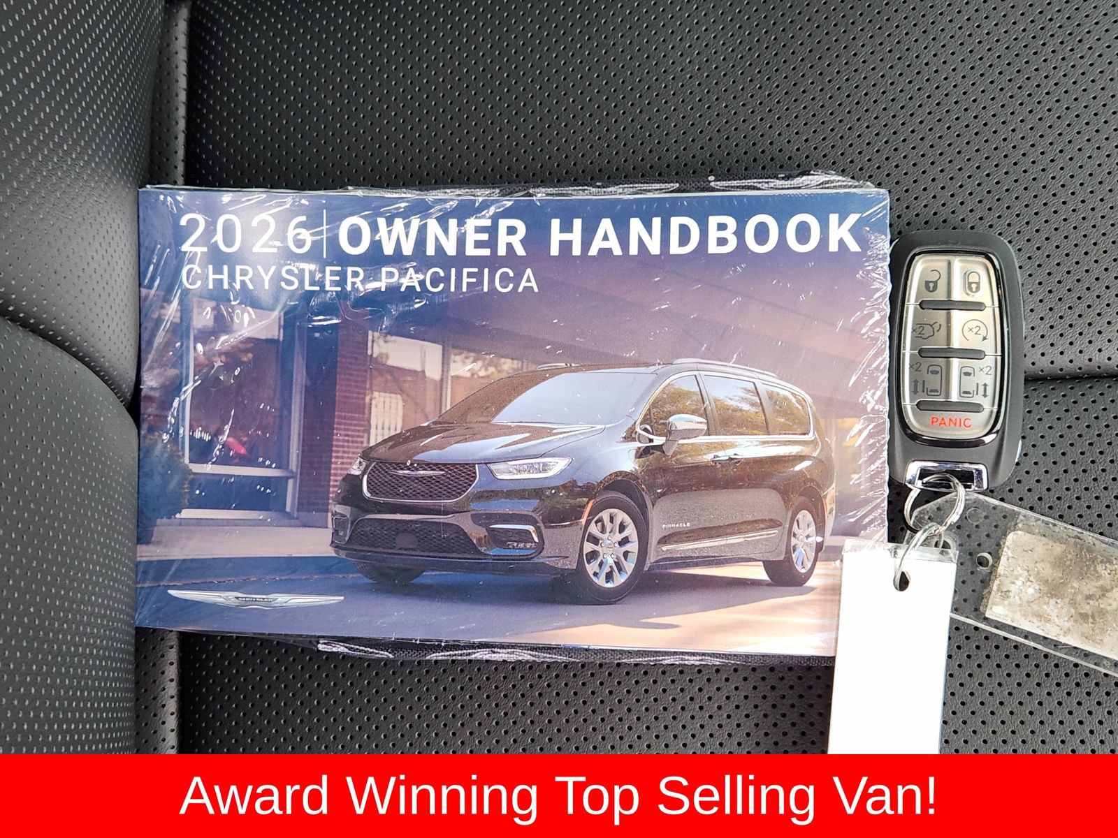 New 2026 Chrysler Pacifica Limited w/ Uconnect Theater Family Group FWD image 44