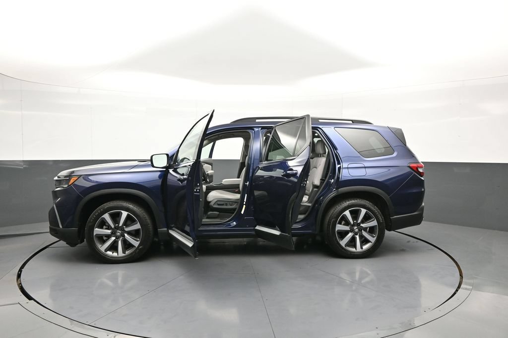 Certified 2024 Honda Pilot Touring image 46