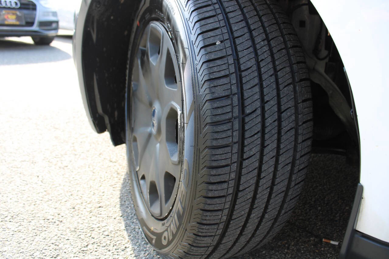 Used 2015 Ford Transit Connect XL image 14