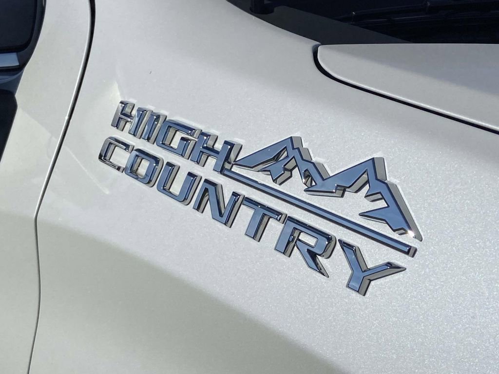 Used 2021 Chevrolet Silverado 1500 High Country w/ Technology Package image 33