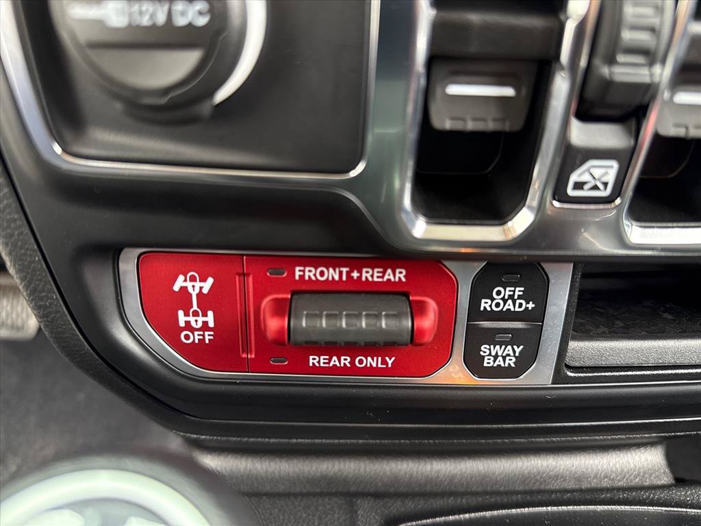 Used 2023 Jeep Gladiator Rubicon w/ Cold Weather Group AWD/4WD image 13